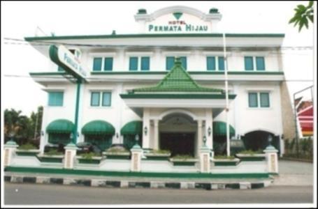 Hotel Permata Hijau Cirebon Exterior photo